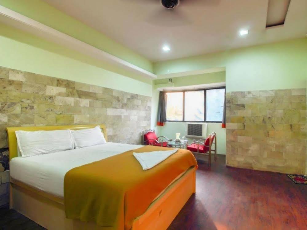 Hotel Evergreen Mumbai Exterior foto